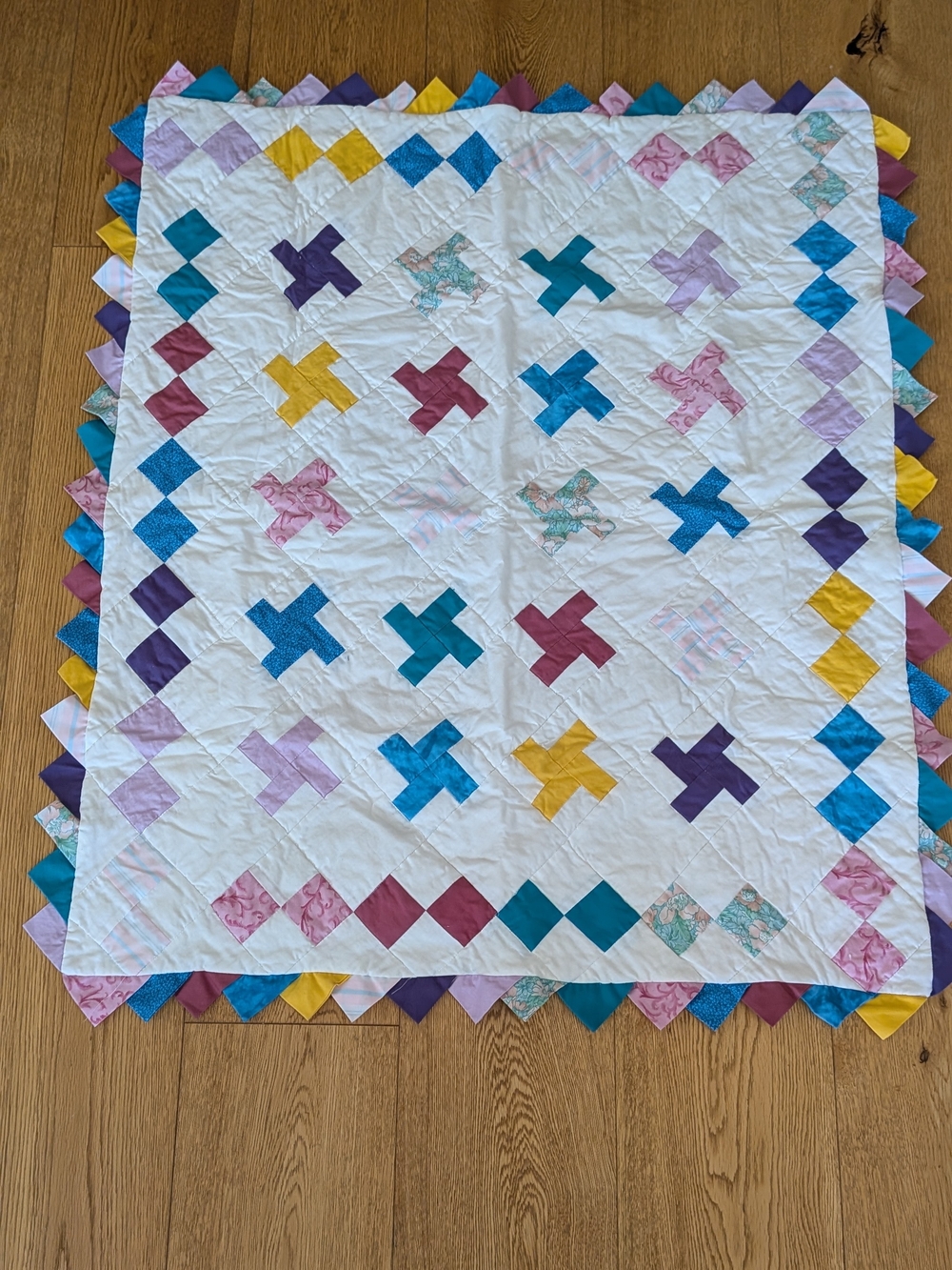 Handmade Baby Blanket Quilt Pinwheel Propeller Pattern Prairie Points Edge